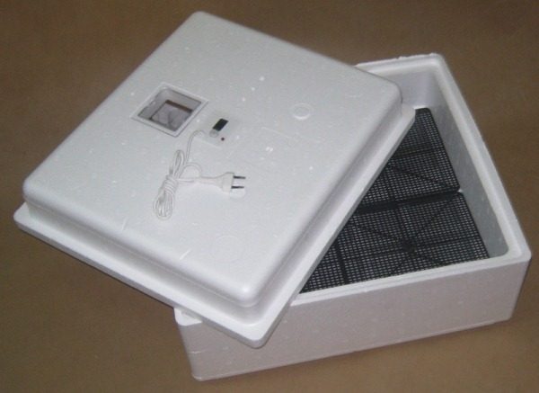  Household incubator