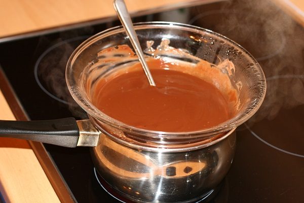  Production of oil based on propolis