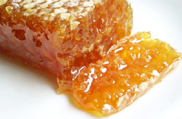  Natural beeswax tile ready for use