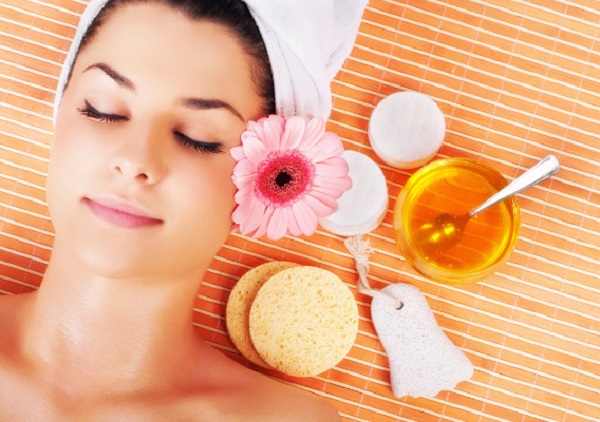  Mask with honey for face