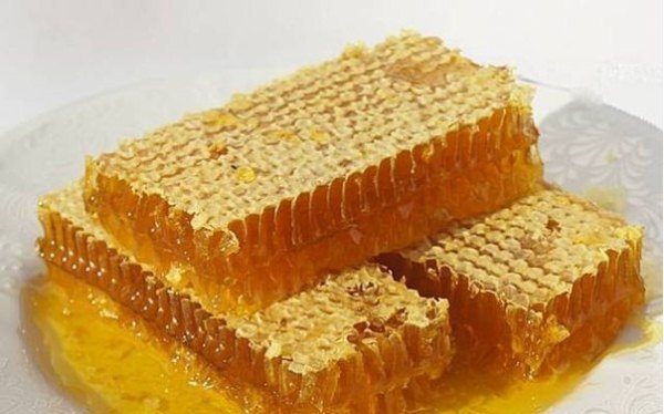  Panales con hierbas de miel