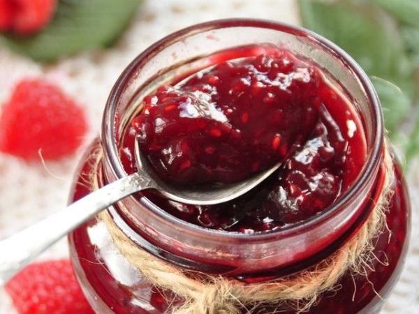  Marmellata di lamponi in lattina