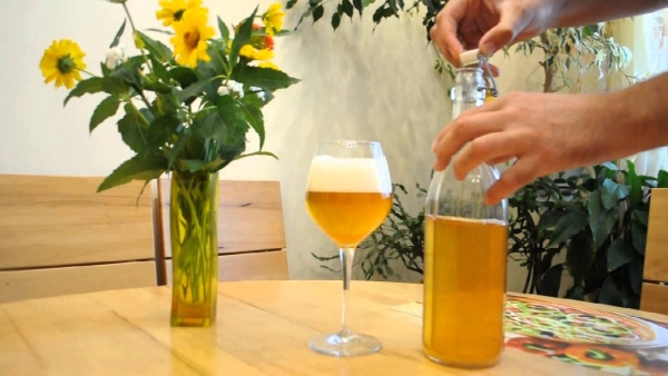  Cooking non-alcoholic apple cider without the fermentation process