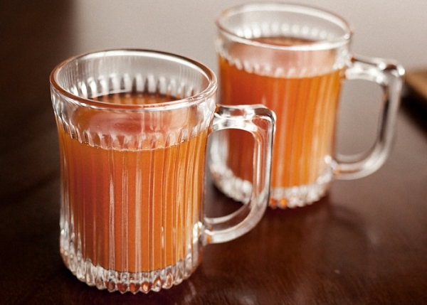  Apple-honey cider made from apples, water and honey, no added sugar
