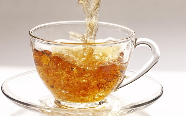  Chá de folhas de morango fortalece o sistema imunológico, lida com dores de cabeça e dor menstrual, elimina o inchaço e normaliza a função renal.