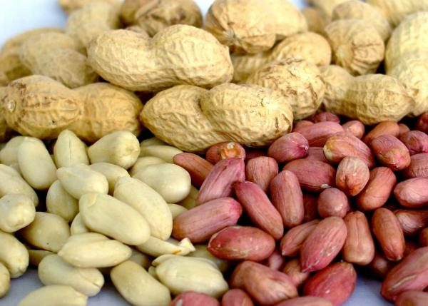 Peanuturile decojite și decojite