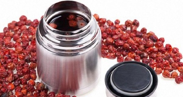  Rosehip infusion in a thermos