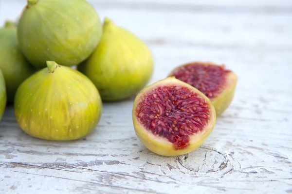  Figs and its beneficial and healing properties, composition and calorie content