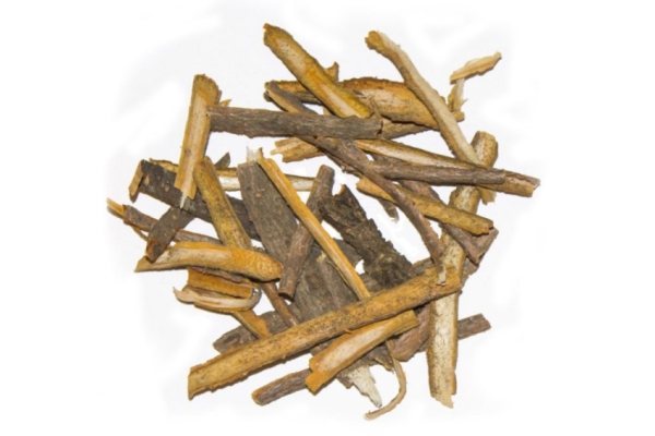 Flowers, bark and roots of viburnum are not less useful than berries, are actively used in traditional medicine