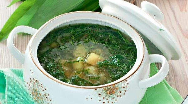 Potato soup with wild garlic
