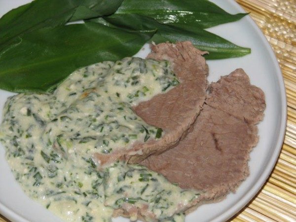  Beef with wild garlic sauce