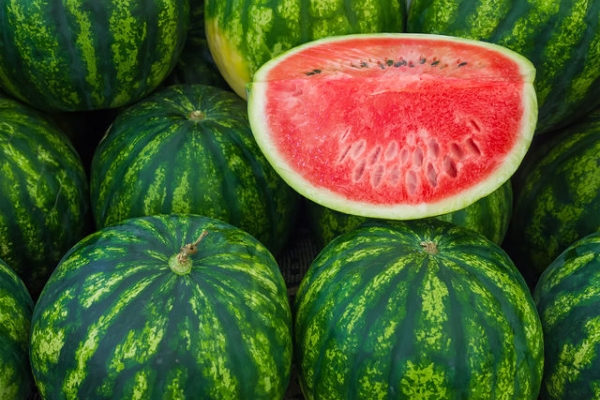  Is watermelon a berry, fruit or vegetable? Benefit and harm of the fetus