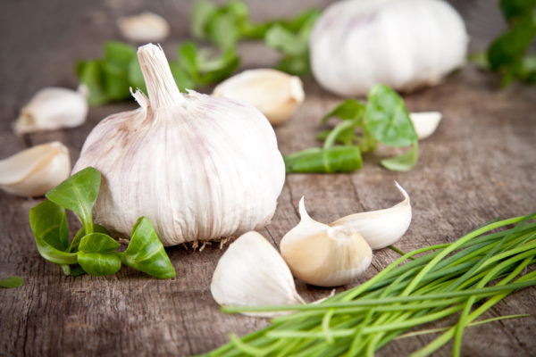  Fresh garlic teeth close up