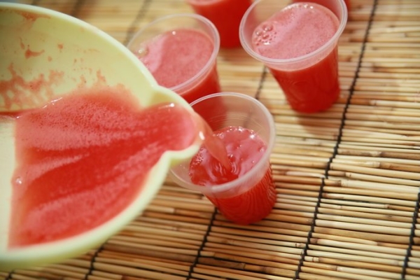  You can make ice cream from the pulp of watermelon and sugar
