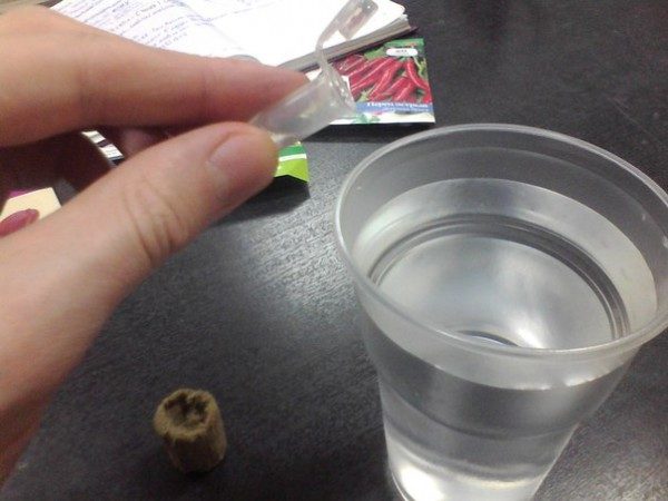  In caso di contatto con Appin su pelle o occhi aperti, il luogo deve essere sciacquato con abbondante acqua.