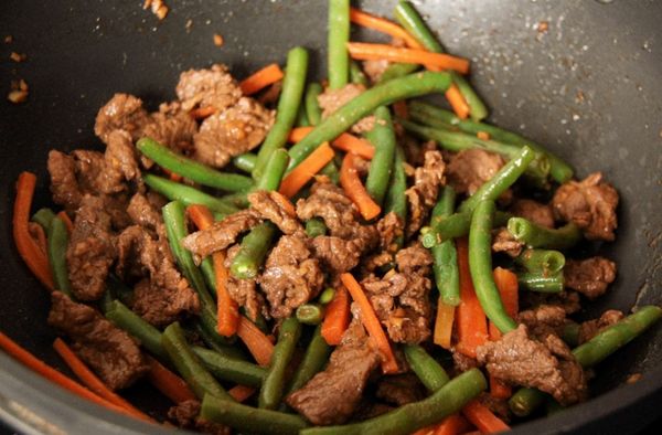  I fagiolini sono ben combinati con piatti di verdure e carne.