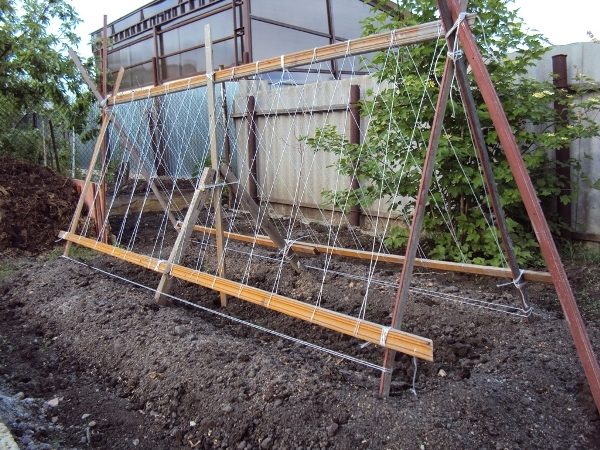 Grătar în formă de H pentru tomate