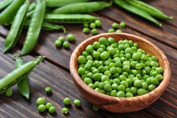  Mazărele sunt un depozit de vitamine.