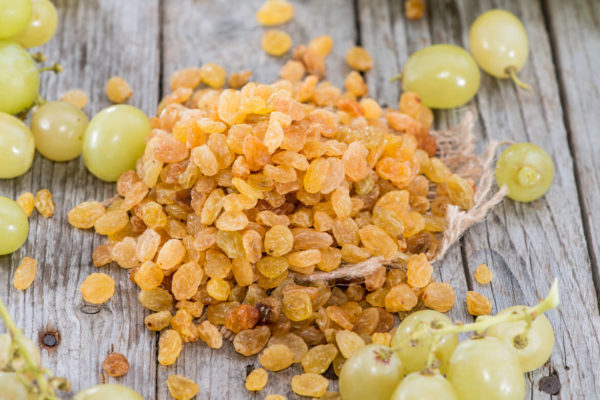  grape raisins