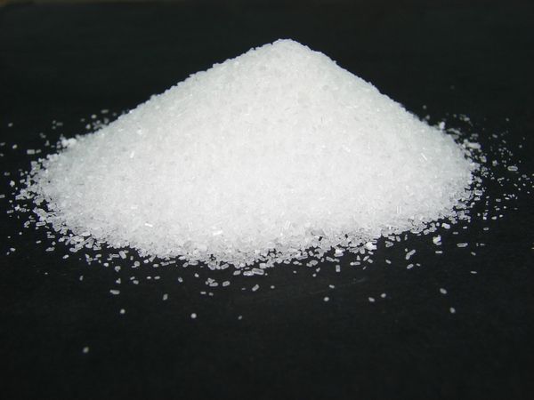  Polvo de sulfato de magnesio para dilución con agua.