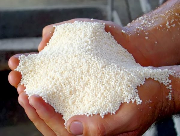  La urea tiene un aspecto granular.